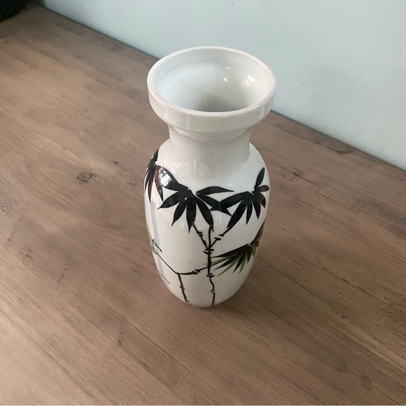 Small Ceramic Vase w/ Bamboo Painting Excellent Condition - Picture 3 of 5